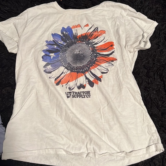 shirts - Picture 2 of 5